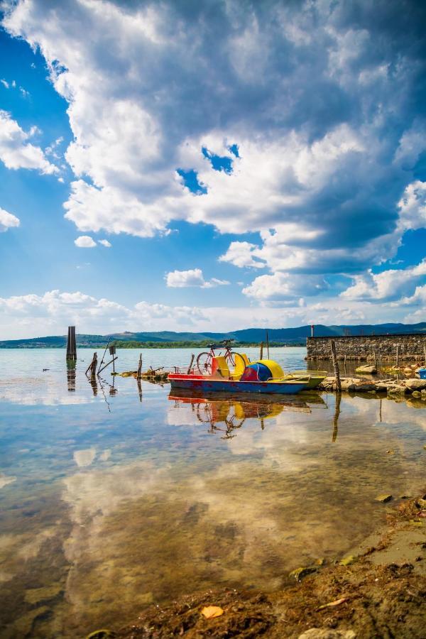 Apartmán Fioridilago Tuoro sul Trasimeno Exteriér fotografie